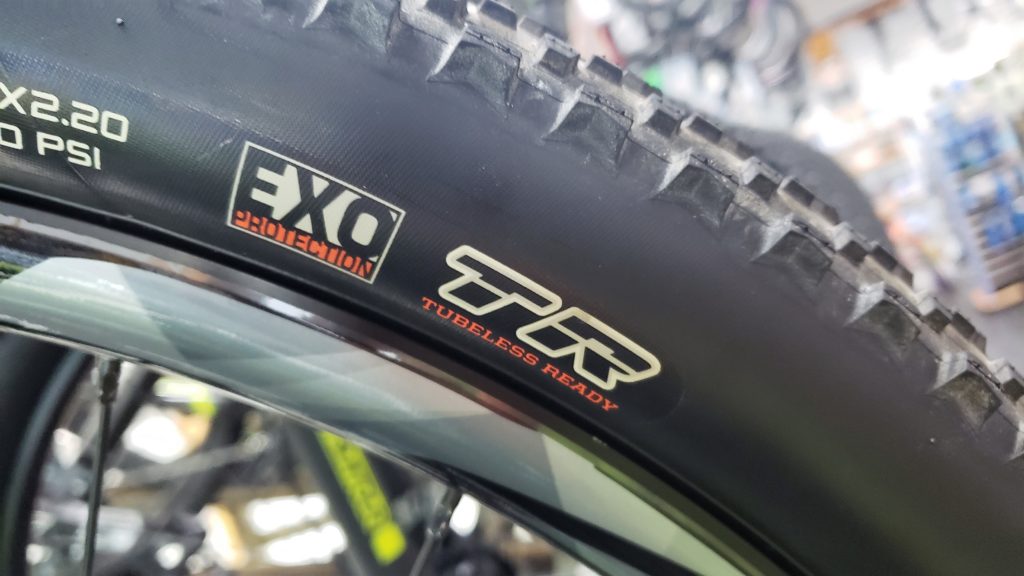 tubeless mtb tyres